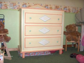 mooie commode voor in de baby/kinderkamer beschikbaar voor biedingen