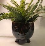 Bruine keramieken plantenpot met gezicht van mannetje erop, Verzenden