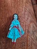 poppenhuis miniaturen porseleinen popje 10 cm nr 1, Verzamelen, Poppenhuizen en Toebehoren, Ophalen of Verzenden, Zo goed als nieuw