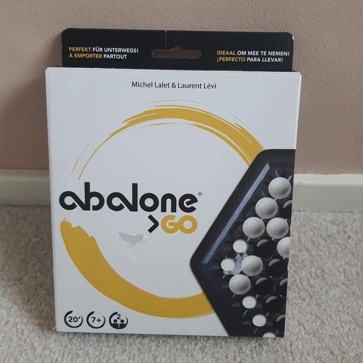 Abalone >GO Reisspel - Michel Lalet & Laurent Lévi, Hobby en Vrije tijd, Gezelschapsspellen | Bordspellen, Zo goed als nieuw, Een of twee spelers