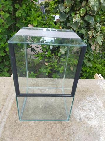 klein terrarium 25/25/40 nieuw beschikbaar voor biedingen