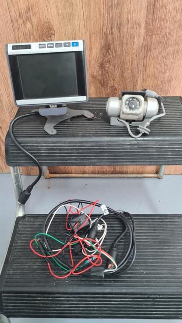 Achteruitrijcamera set beschikbaar voor biedingen