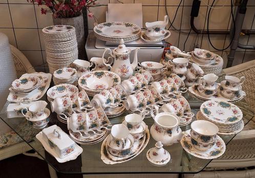 Royal albert berkeley 188 delig servies, Antiek en Kunst, Antiek | Servies compleet, Ophalen of Verzenden
