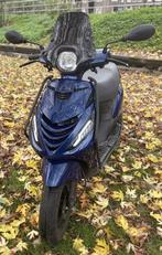 Piaggio Zip Iget BMW blauwe kappen uit 2022, Ophalen, Gebruikt, Maximaal 45 km/u, Zip