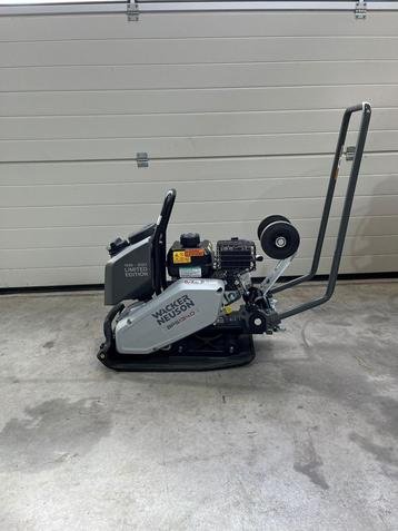 Trilplaat Wacker Neuson BPS 1340 met wielstel beschikbaar voor biedingen