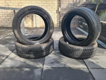 Winterbanden 215/55 R18 - Zo goed als nieuw! beschikbaar voor biedingen