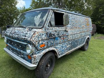 GEWELDIG leuke Ford Econoline 300 met GEREVISEERDE 302ci V8 beschikbaar voor biedingen