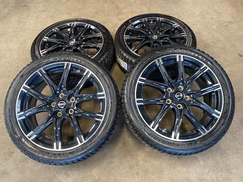 18 inch originele NISMO velgen + winterbanden Nissan Juke, Auto-onderdelen, Banden en Velgen, Banden en Velgen, Winterbanden, 18 inch