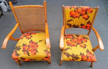 Retro teak beschikbaar voor biedingen