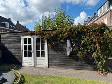 Net tuinhuis beschikbaar voor biedingen