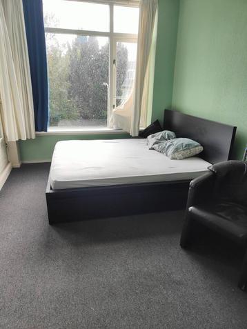 Ikea Malm bed 180x200cm met 2 lades en lattenbodem
