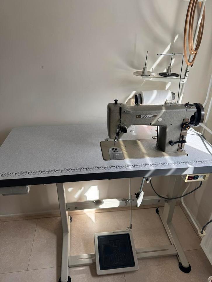 Brother naaimachine en borduren!, Hobby en Vrije tijd, Naaimachines en Toebehoren, Zo goed als nieuw, Naaimachine, Brother, Ophalen