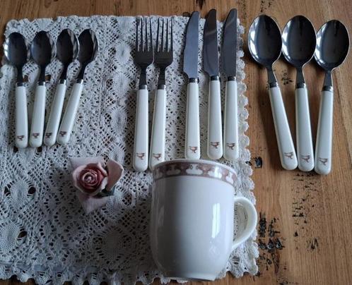 1 Grote mok + bestek VOS Home & Garden Decorations, Huis en Inrichting, Keuken | Servies, Zo goed als nieuw, Kop(pen) en/of Schotel(s)
