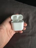 AirPods Oplaadcase 1e & 2e Generatie - Model A1602, Ophalen of Verzenden, Gebruikt, Bescherming, Apple iPhone