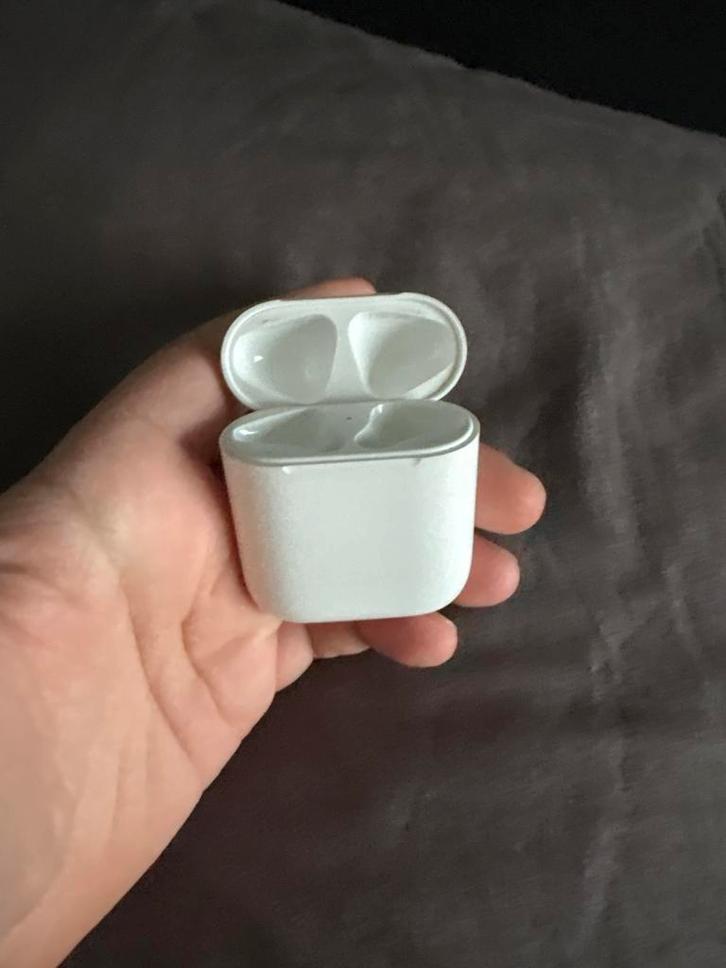 AirPods Oplaadcase 1e & 2e Generatie - Model A1602, Telecommunicatie, Mobiele telefoons | Toebehoren en Onderdelen, Gebruikt, Apple iPhone