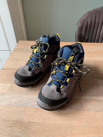 Quechua wandelschoenen maat 32 beschikbaar voor biedingen