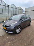 Toyota Verso-S 1.3 Vvt-i 2012 /Apk/ Nette auto / Zuinig /, Auto's, Toyota, Voorwielaandrijving, 4 cilinders, Bedrijf, Handgeschakeld