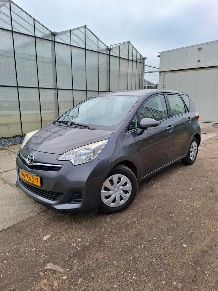 Toyota Verso-S 1.3 Vvt-i 2012 /Apk/ Nette auto / Zuinig /, Auto's, Toyota, Bedrijf, Te koop, Verso-S, ABS, Airbags, Airconditioning