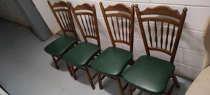 Set van 4 houten stoelen met groene zitting, Huis en Inrichting, Stoelen, Ophalen of Verzenden