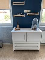 Hoogglans witte commode, Kinderen en Baby's, Kinderkamer | Commodes en Kasten, Ophalen, Gebruikt