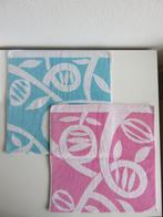2 Vintage retro Seashore pastel roze blauwe handdoeken, Huis en Inrichting, Ophalen of Verzenden, Gebruikt, Roze, Handdoek