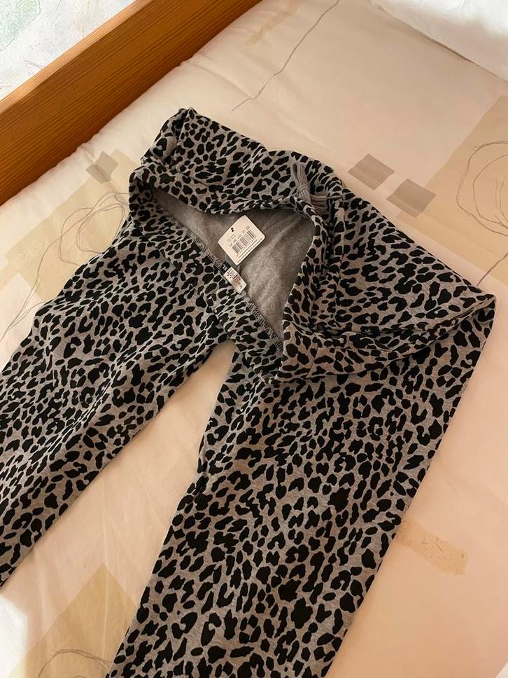 True Spirit broek XL panterprint - Nieuw!, Kleding | Dames, Broeken en Pantalons, Nieuw, Maat 46/48 (XL) of groter, Grijs, Lang