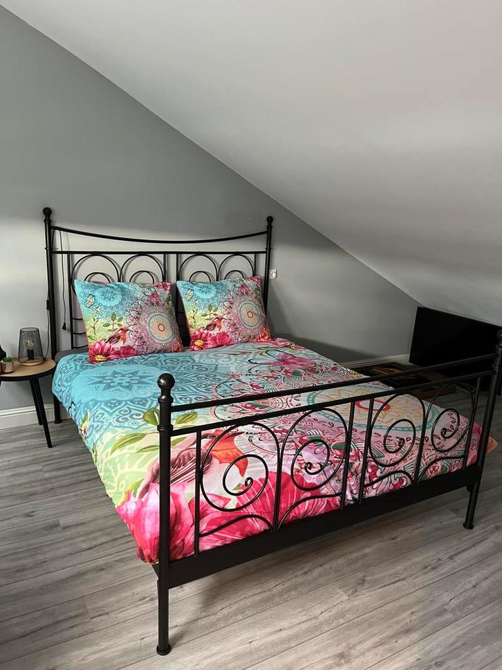 2 persoons stalen bed, Huis en Inrichting, Slaapkamer | Bedden, Zo goed als nieuw, Tweepersoons, 80 cm, 200 cm, Metaal, Zwart