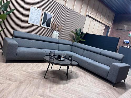 Home Center Gemêleerde Hoekbank - Grijs - 312 x 282, Huis en Inrichting, Banken | Bankstellen, Zo goed als nieuw, Hoekbank, Vierpersoons of meer