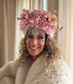 Roze bloemenband voor carnaval, Kleding | Dames, Carnavalskleding en Feestkleding, Ophalen of Verzenden, Nieuw, Carnaval