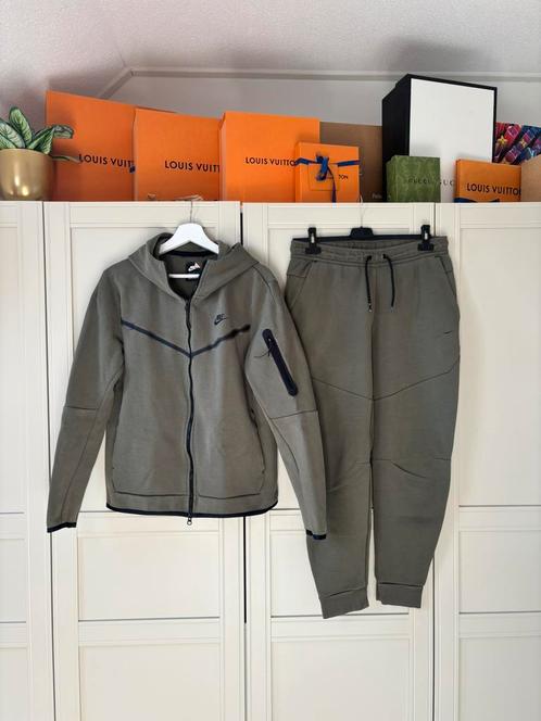 Nike Tech trainingspak, mt M, Kleding | Heren, Sportkleding, Gedragen, Maat 48/50 (M), Groen, Ophalen of Verzenden