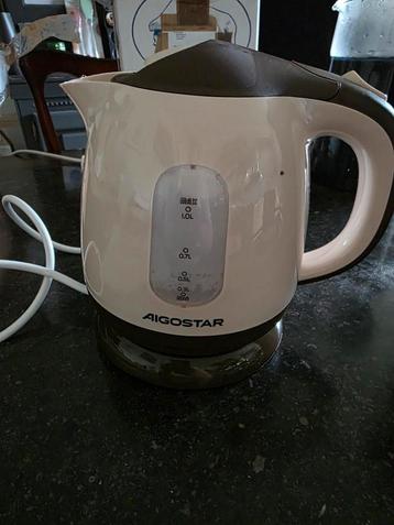 Beige Waterkoker - Weinig Gebruikt beschikbaar voor biedingen
