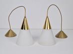 Set 2 vintage cone hanglamp melkglas messing regency ‘70