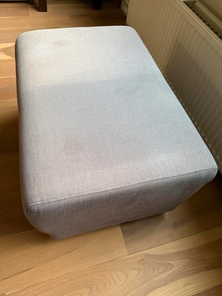 Poef grijs GRATIS ophalen Harderwijk, Huis en Inrichting, Banken | Voetenbanken en Poefen, Gebruikt, 50 tot 75 cm, 75 tot 100 cm