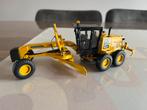 Komatsu GD 655 grader Lattera First Gear, Hobby en Vrije tijd, Modelauto's | 1:50, Ophalen of Verzenden, Zo goed als nieuw, Hijskraan, Tractor of Landbouw