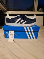 Adidas gazelle maat 44 2/3, Blauw, Nieuw, Ophalen of Verzenden, Sneakers of Gympen