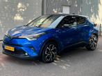 Toyota C-HR 1.8 Hybrid 122pk Bi-Tone plus CVT 2017, Auto's, Toyota, 4 cilinders, Blauw, 26 km/l, SUV of Terreinwagen