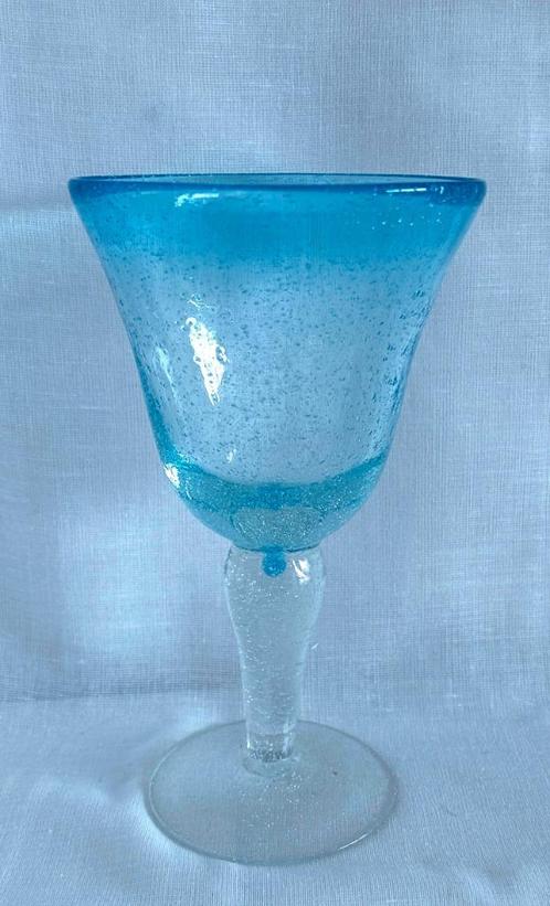 fraai blauw glas 18,5 cm h luchtbelletjes pontilmerk vintage, Antiek en Kunst, Antiek | Glas en Kristal, Ophalen