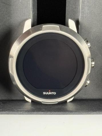 Suunto D5 Dive Computer Watch – White beschikbaar voor biedingen