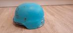 Helm VN/ UN  met overtrek, Ophalen of Verzenden, Landmacht, Nederland, Helm of Baret
