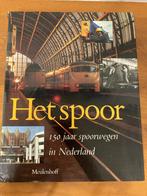 Het spoor. 150 jaar spoorwegen in Nederland., Boeken, Vervoer en Transport, Ophalen of Verzenden, Trein, Zo goed als nieuw