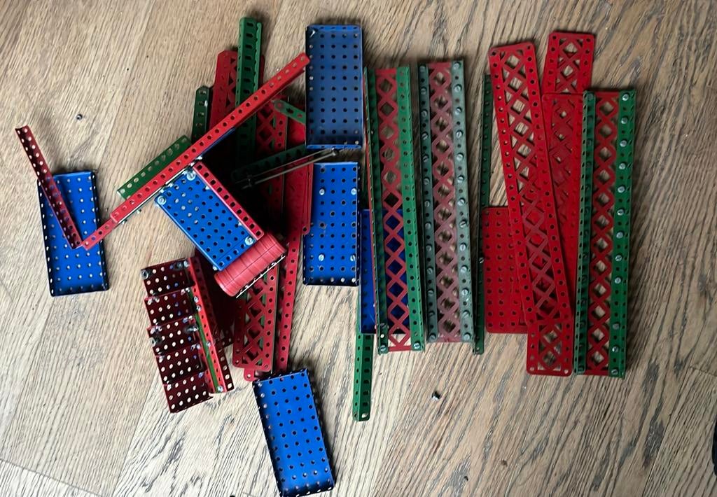 Meccano losse elementen vooral lang, Verzamelen, Speelgoed, Ophalen of Verzenden, Zo goed als nieuw