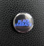 Black Sabbath Band button – 25mm button / speld / pin, Verzamelen, Speldjes, Pins en Buttons, Verzenden, Nieuw, Overige onderwerpen
