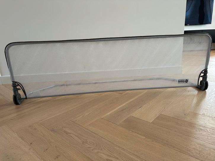 Bedhek safety first 147 cm, Kinderen en Baby's, Kinderkamer | Overige Meubels, Gebruikt, Overige typen, Ophalen
