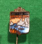 Speldje Grottes de Han emaille, Verzamelen, Speldjes, Pins en Buttons, Ophalen of Verzenden, Zo goed als nieuw, Overige onderwerpen