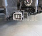 KOPLAMP TOYOTA YARIS 3 III FACELIFT NORMALE LENS + LED 17-20, Ophalen of Verzenden, 6 maanden garantie, Gebruikt
