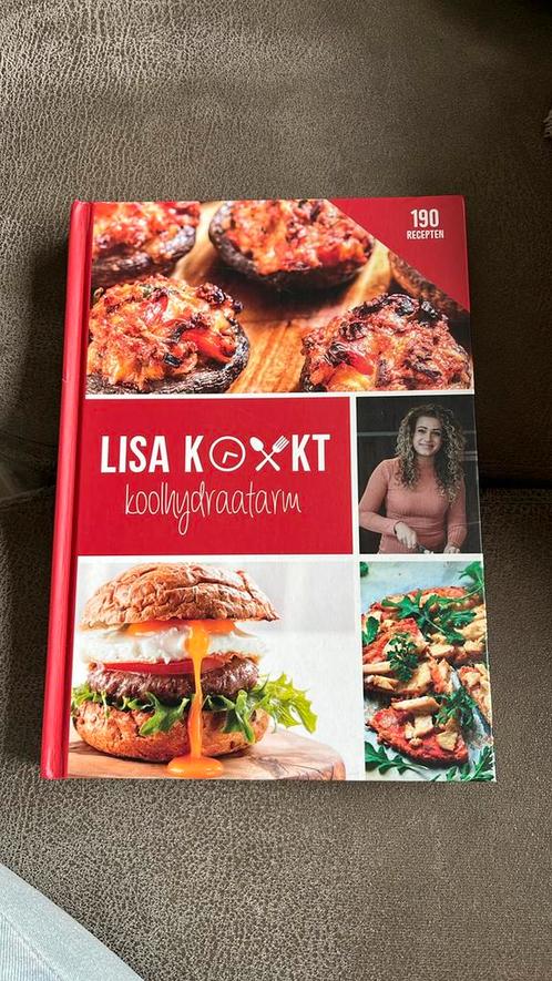 Lisa Tennebroek - Lisa kookt koolhydraatarm, Boeken, Kookboeken, Zo goed als nieuw, Ophalen of Verzenden