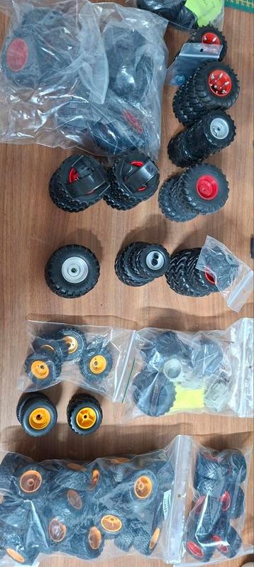 Diverse bandensetjes te koop beschikbaar voor biedingen