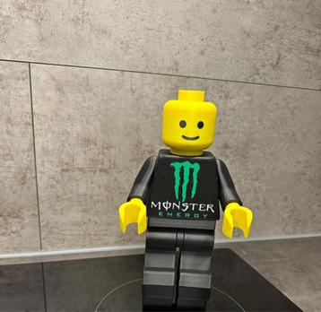XL LEGO Brick Man Monster Energy beschikbaar voor biedingen