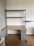 IKEA bureau in goede staat, Huis en Inrichting, Bureaus, Ophalen, Gebruikt