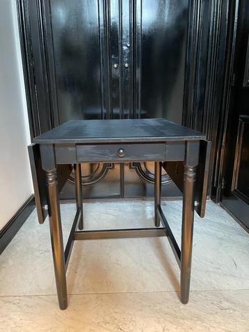 Zwarte Ikea Ingatorp uitschuifbare tafel beschikbaar voor biedingen